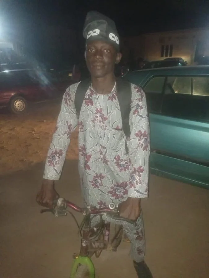 E don miss road – Reactions as man begins bicycle ride from Kastina to Lagos to congratulate Tinubu