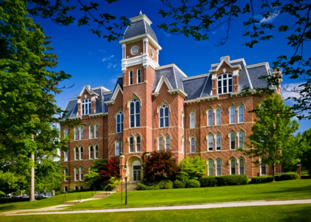 Apply for Waynesburg Christian Life Scholarship